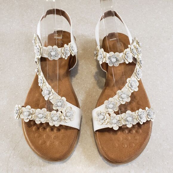 Patrizia White Floral Rhinestone Thong Sandals EU 39 / US 8 Women’s Embellished - Picture 2 of 7